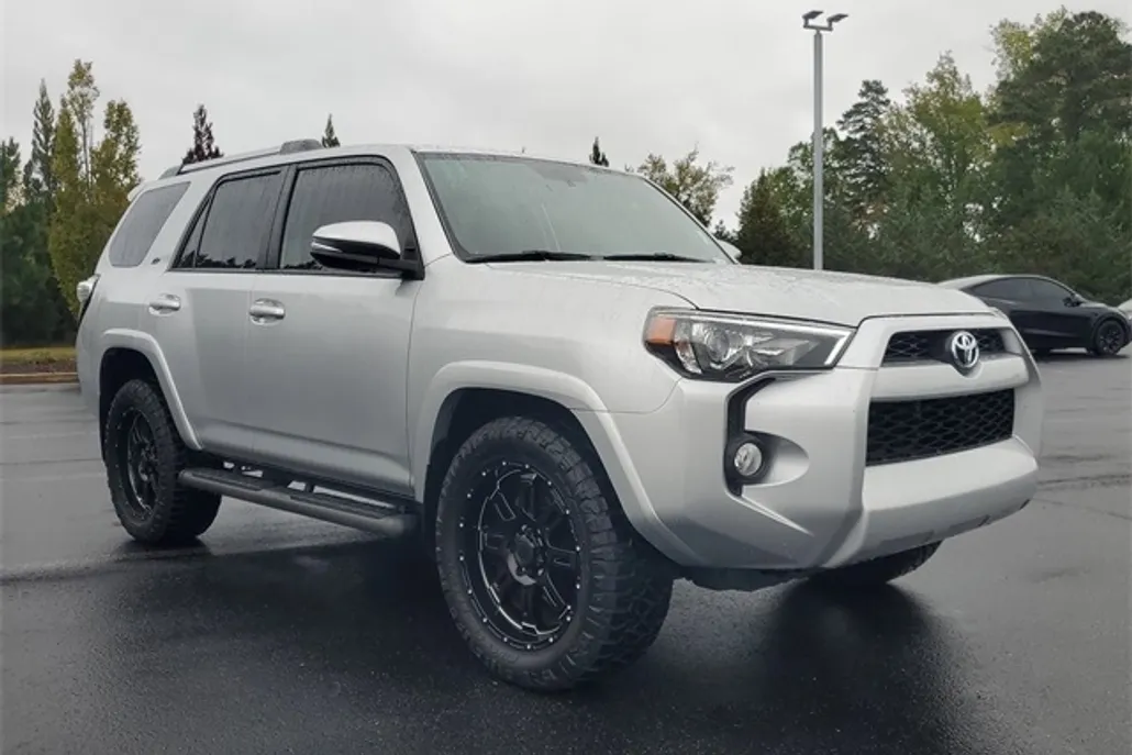 2019 Toyota 4Runner SR5 Premium photo 1