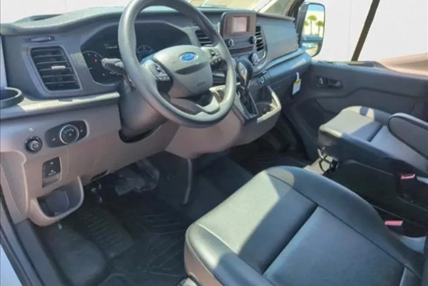 2025 Ford Transit photo 1