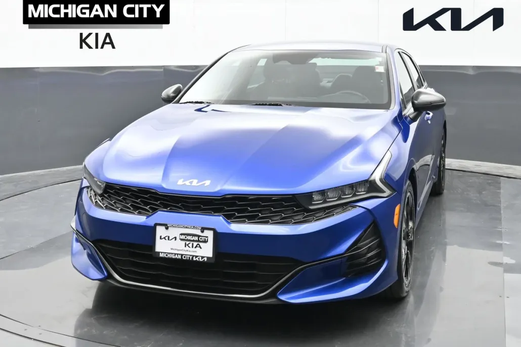 2023 Kia K5 GT-Line photo 1