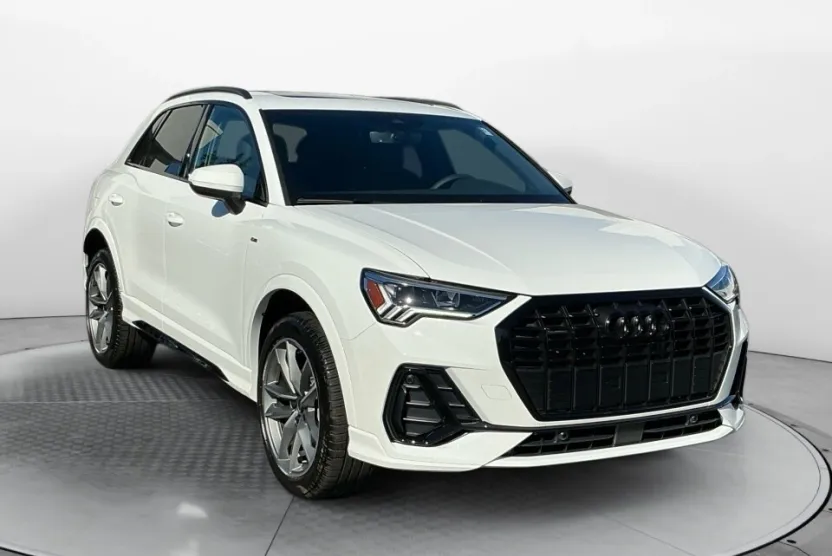 2025 Audi Q3 Premium 45 TFSI S line photo 1