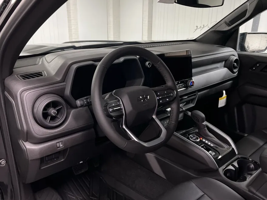 2026 Chevrolet Colorado Trail Boss photo 1