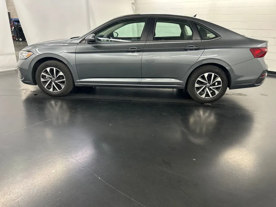 2024 Volkswagen Jetta S photo 1