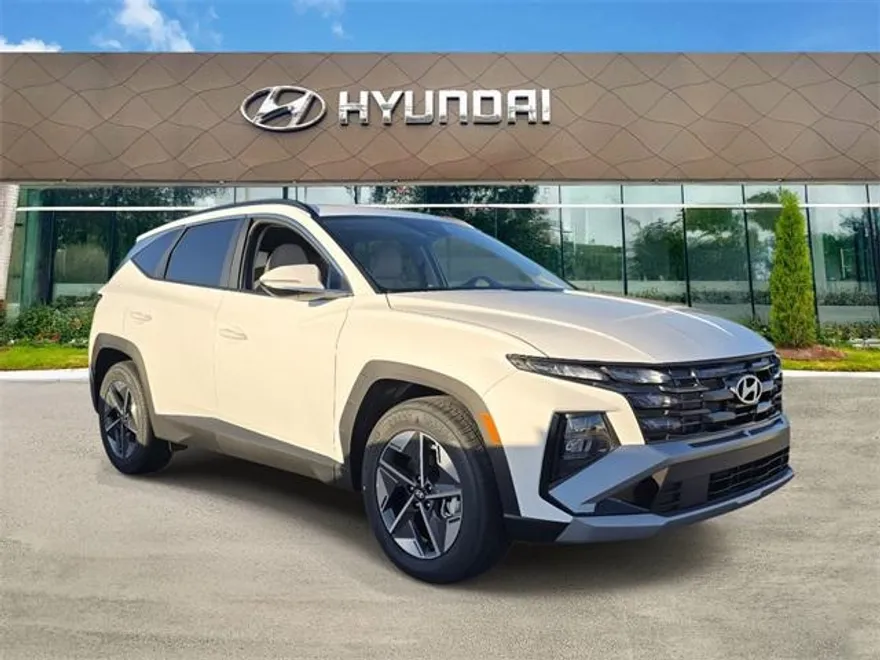2025 Hyundai Tucson SEL photo 1