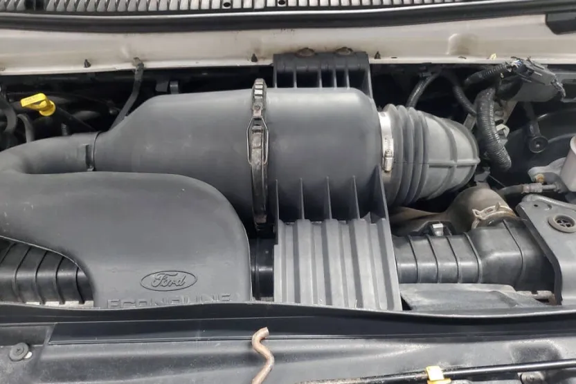 2011 Ford E-250 photo 1