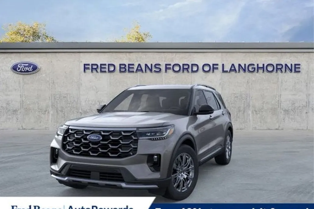 2025 Ford Explorer Platinum photo 1