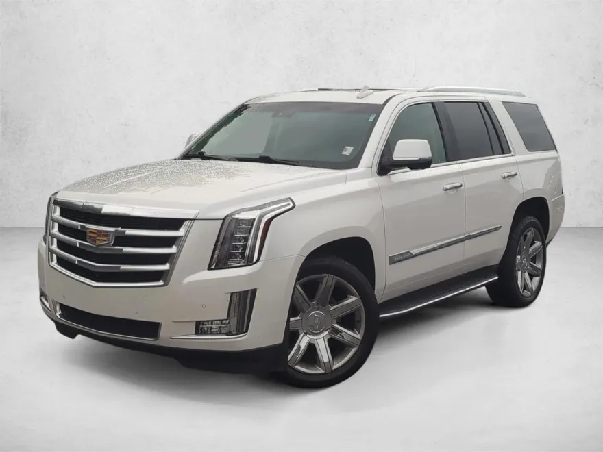 2016 Cadillac Escalade Luxury photo 1