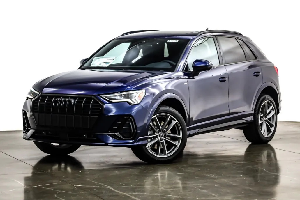 2025 Audi Q3 45 TFSI S line Premium photo 1