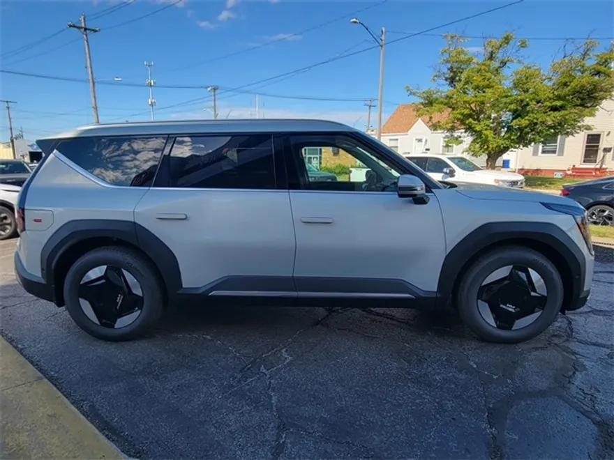 2026 Kia EV9 Wind photo 1