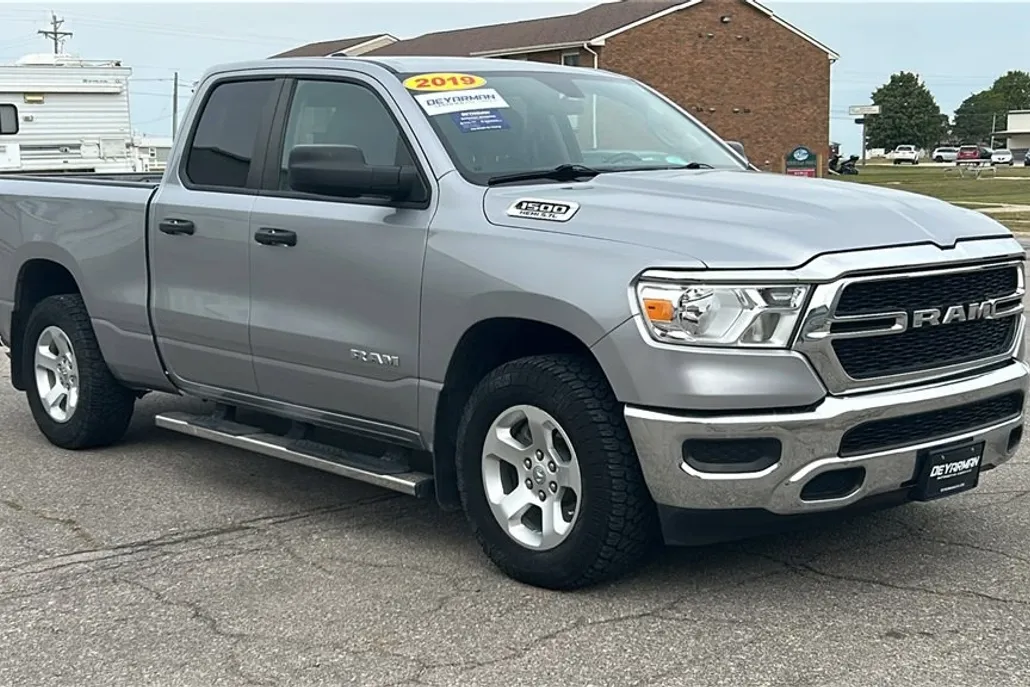 2019 Ram 1500 Tradesman photo 1