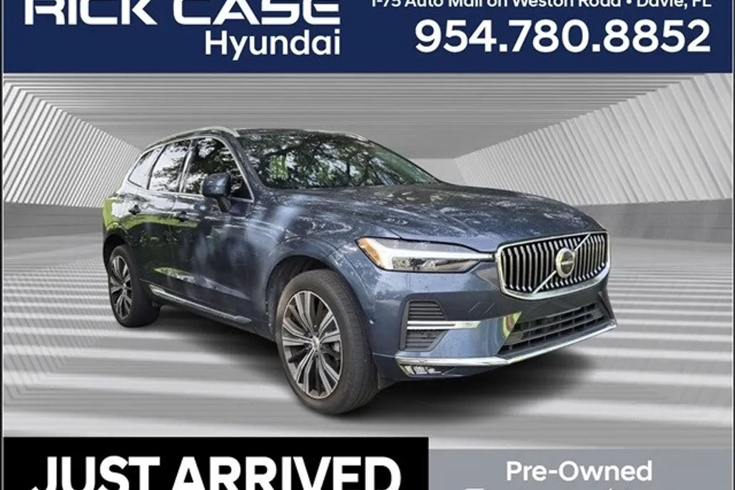 2022 Volvo XC60 B5 Inscription photo 1