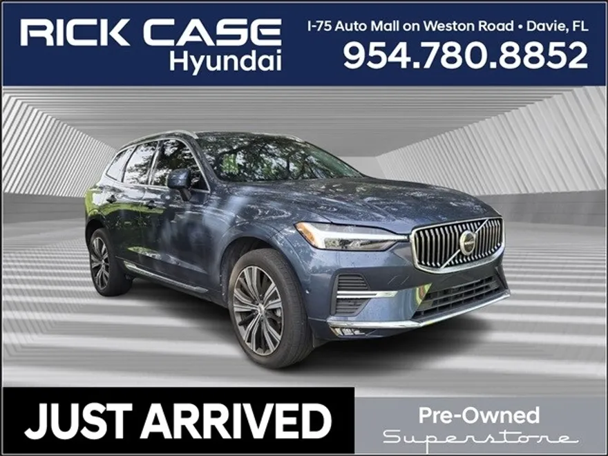 2022 Volvo XC60 B5 Inscription photo 1