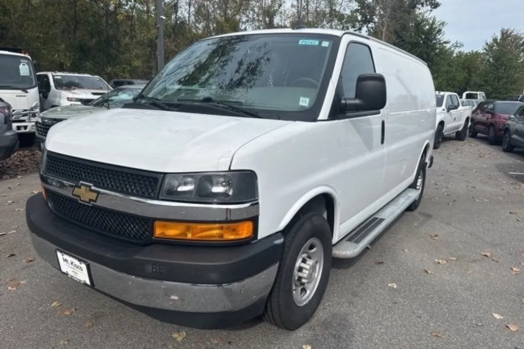 2023 Chevrolet Express Cargo 2500 photo 1
