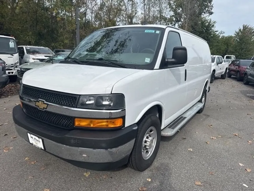 2023 Chevrolet Express Cargo 2500 photo 1