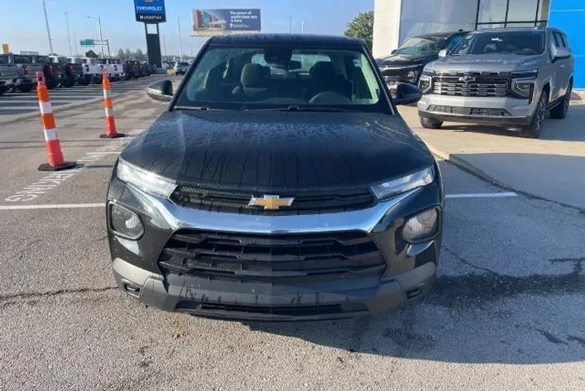 2023 Chevrolet Trailblazer LS photo 1
