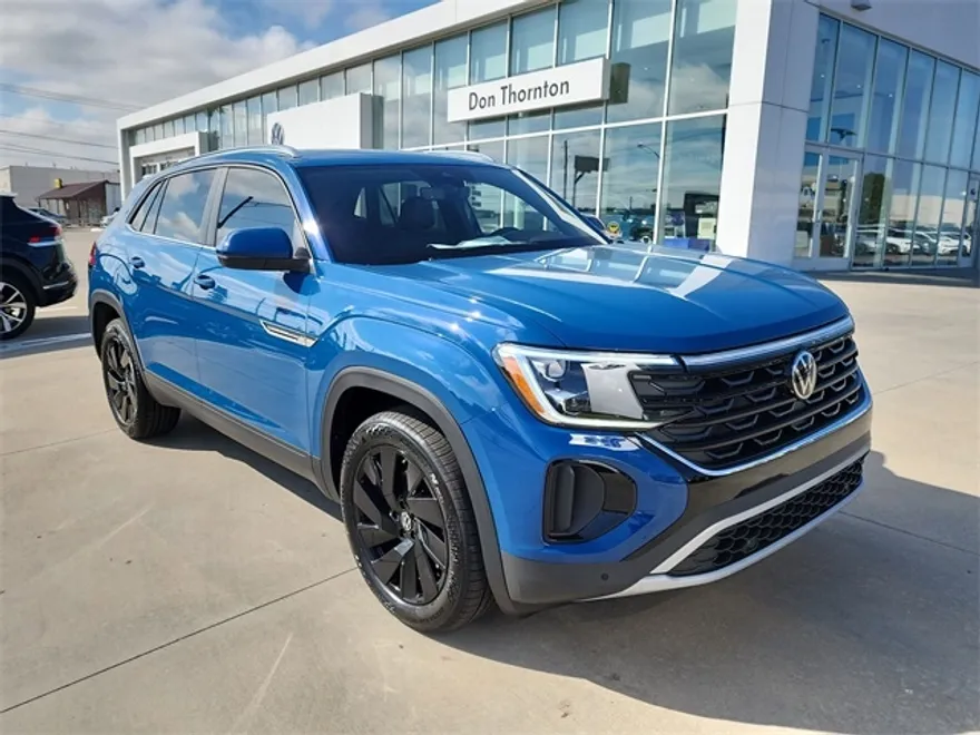 2026 Volkswagen Atlas Cross Sport SE Technology photo 1