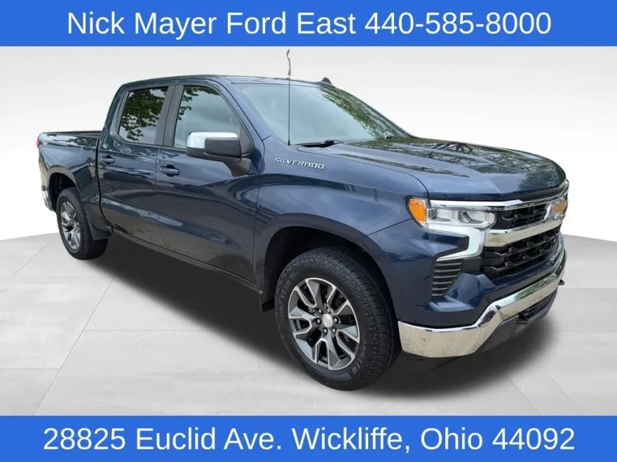 2023 Chevrolet Silverado 1500 LT photo 1