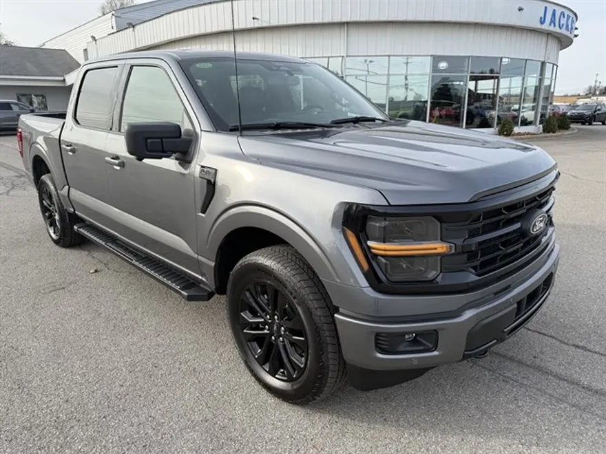 2024 Ford F-150 XLT photo 1