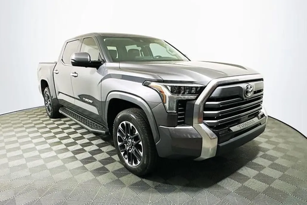 2022 Toyota Tundra Limited photo 1