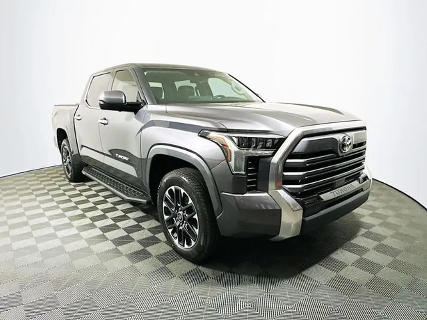 2022 Toyota Tundra Limited photo 1
