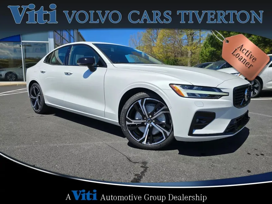 2024 Volvo S60 B5 Plus photo 1