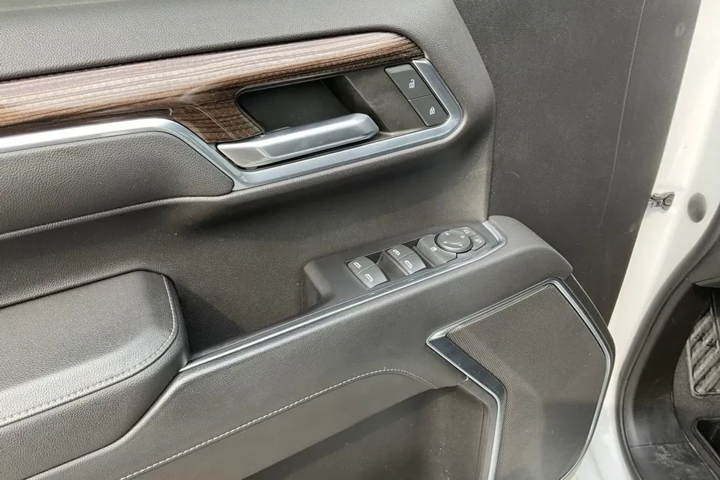 2022 Chevrolet Silverado 1500 RST photo 1