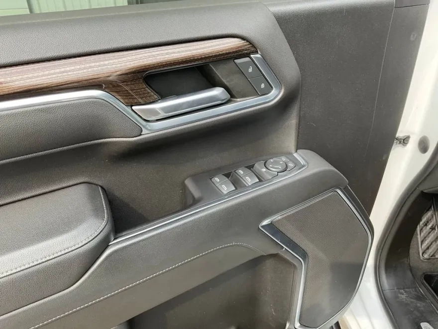 2022 Chevrolet Silverado 1500 RST photo 1