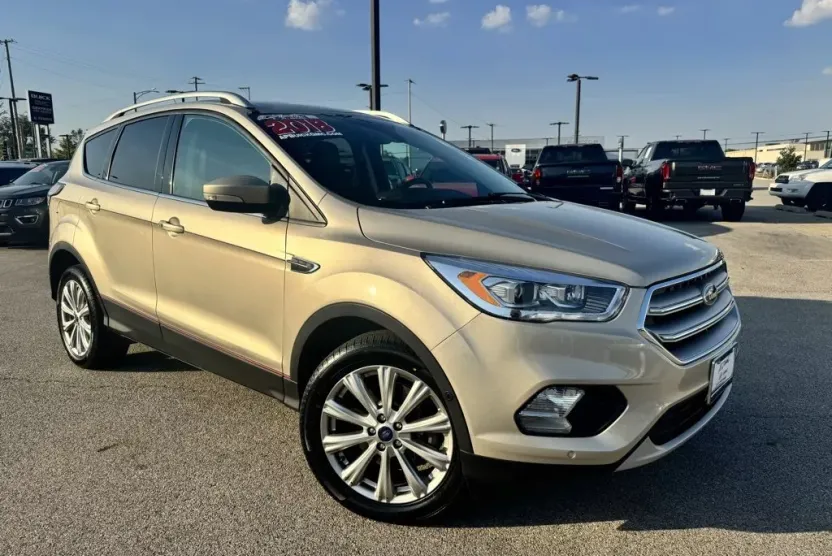 2018 Ford Escape Titanium photo 1