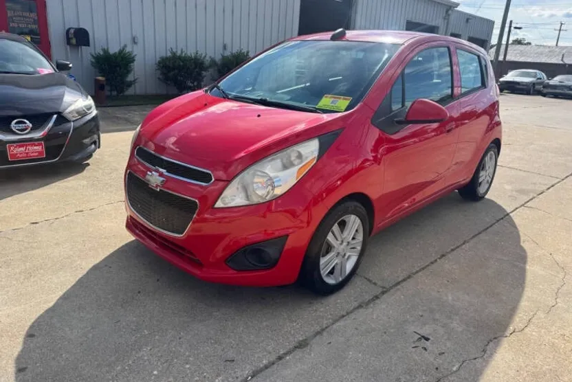 2015 Chevrolet Spark 1LT photo 1