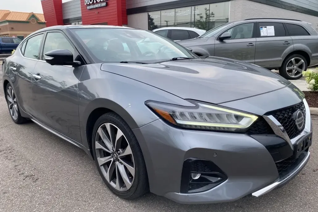 2021 Nissan Maxima Platinum photo 1