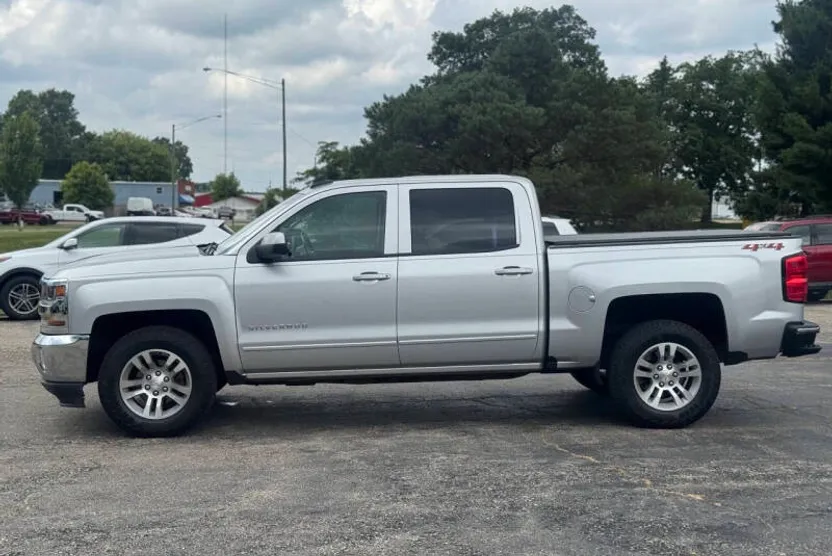 2018 Chevrolet Silverado 1500 LT photo 1