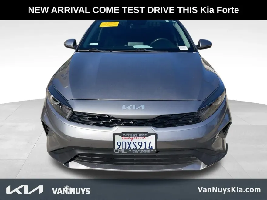 2023 Kia Forte LXS photo 1