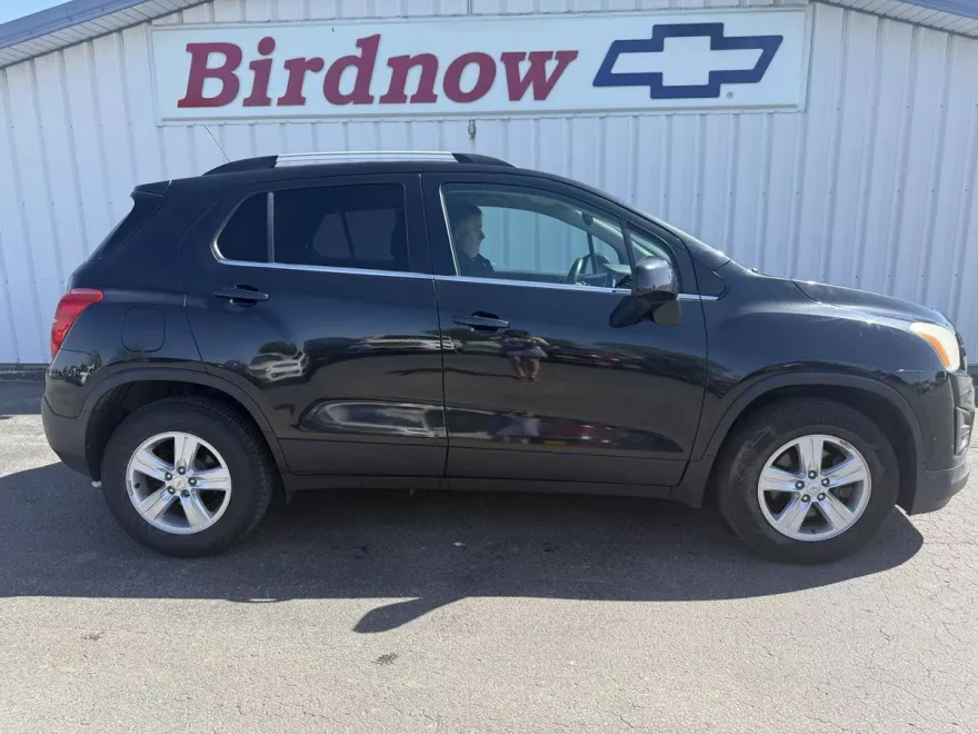 2016 Chevrolet Trax LT photo 1