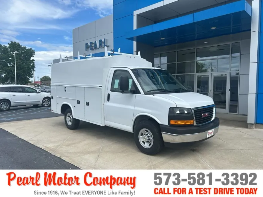 2024 Gmc Savana Cutaway 3500 photo 1