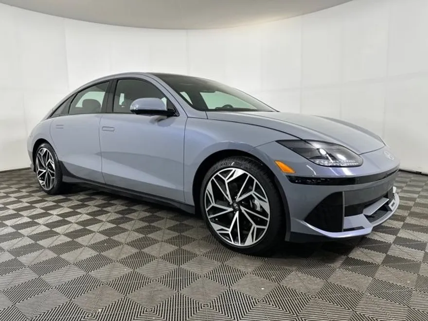 2023 Hyundai Ioniq 6 Limited photo 1
