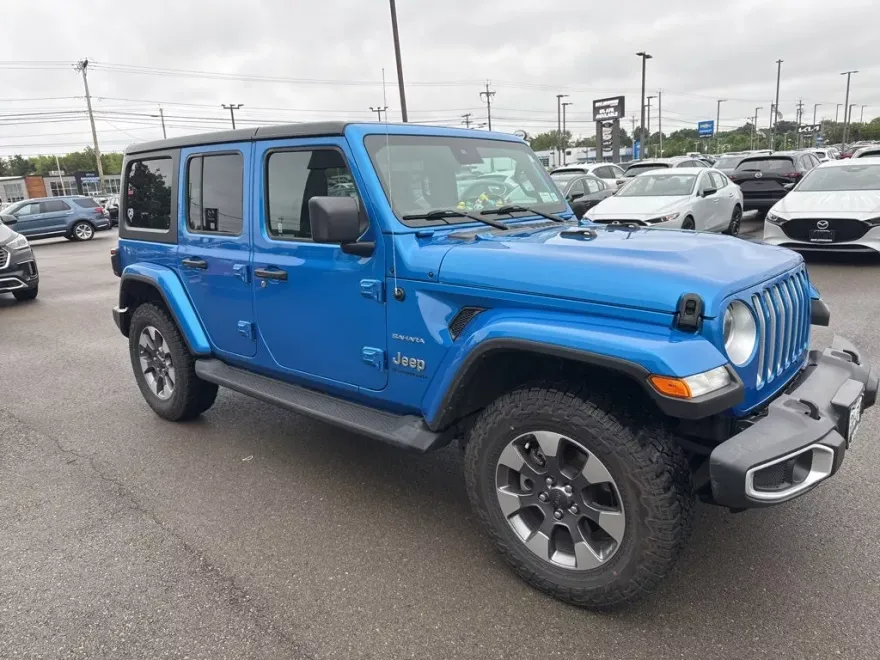 2023 Jeep Wrangler Sahara photo 1