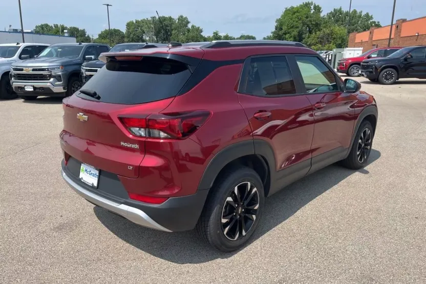 2022 Chevrolet Trailblazer LT photo 1