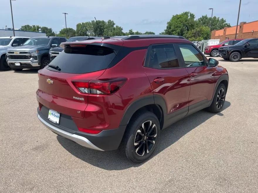 2022 Chevrolet Trailblazer LT photo 1