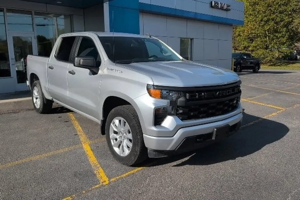 2022 Chevrolet Silverado 1500 Custom photo 1