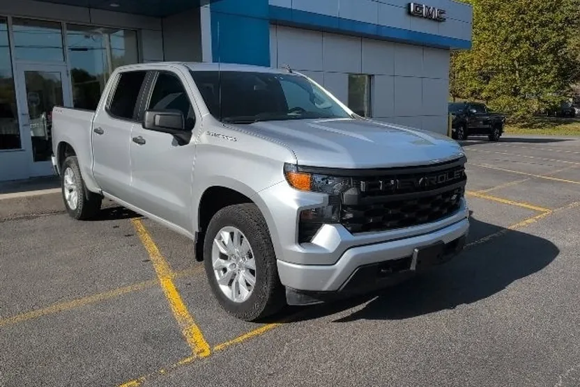 2022 Chevrolet Silverado 1500 Custom photo 1