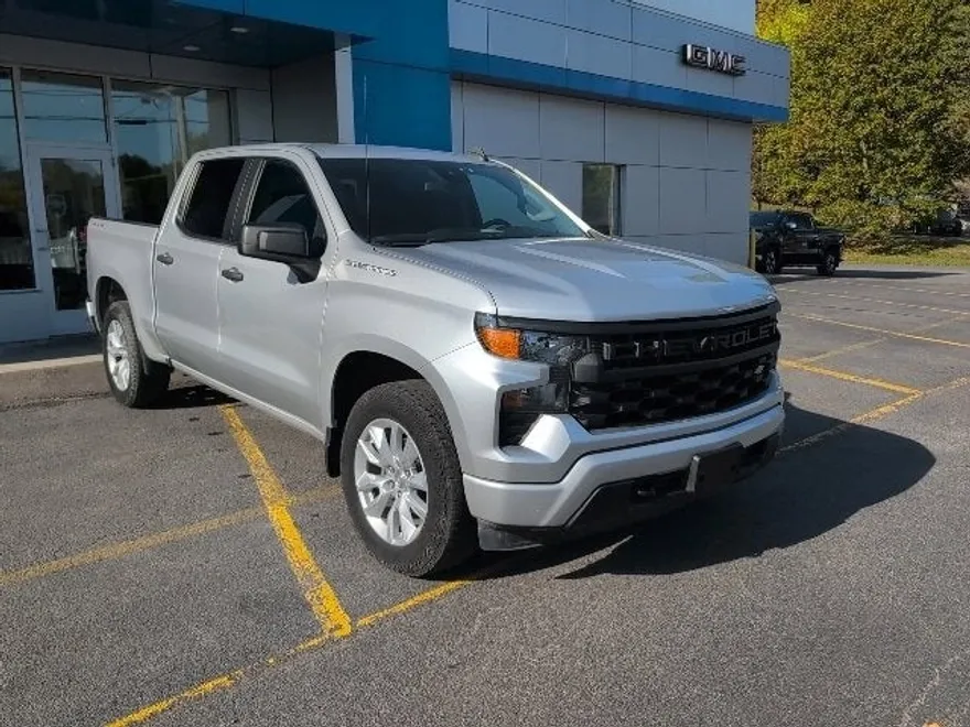 2022 Chevrolet Silverado 1500 Custom photo 1