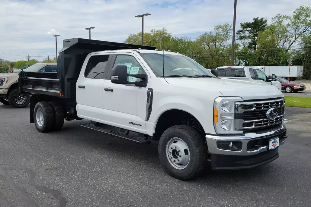 2023 Ford F-350 XL photo 1
