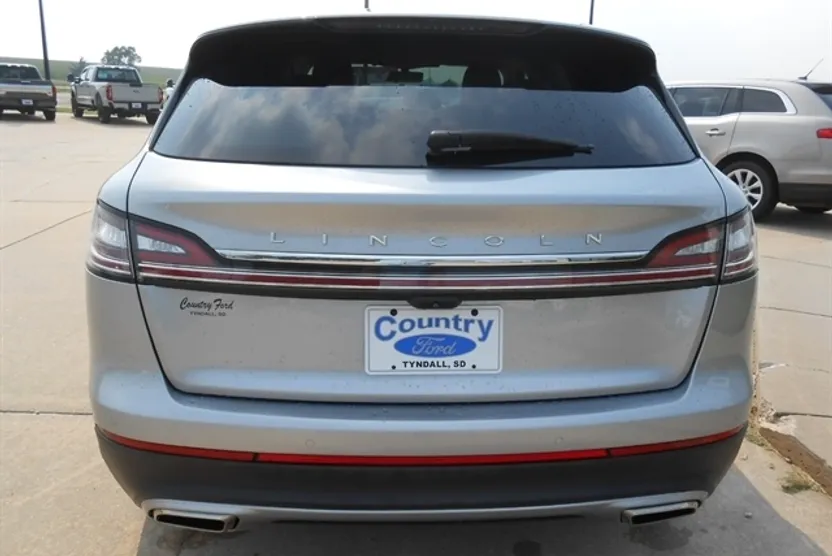2021 Lincoln Nautilus Standard photo 1