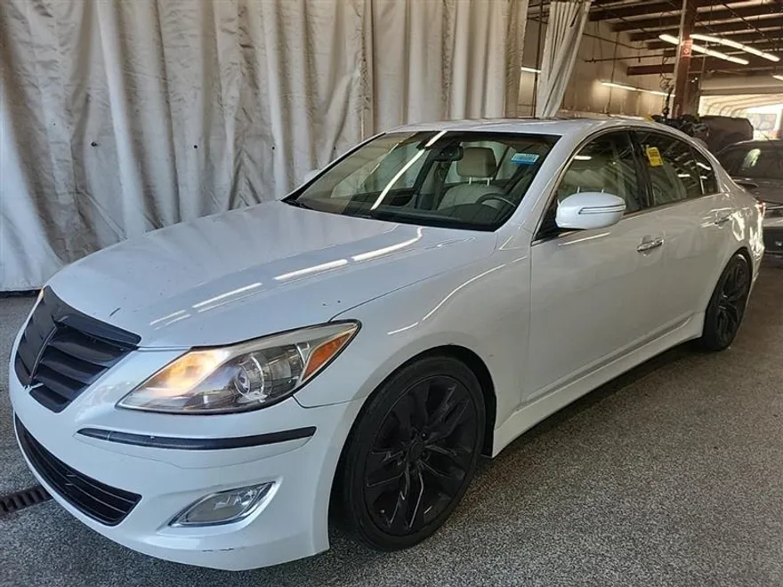 2012 Hyundai Genesis 3.8 photo 1