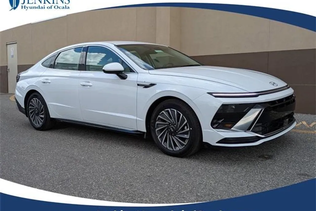 2025 Hyundai Sonata Hybrid SEL photo 1