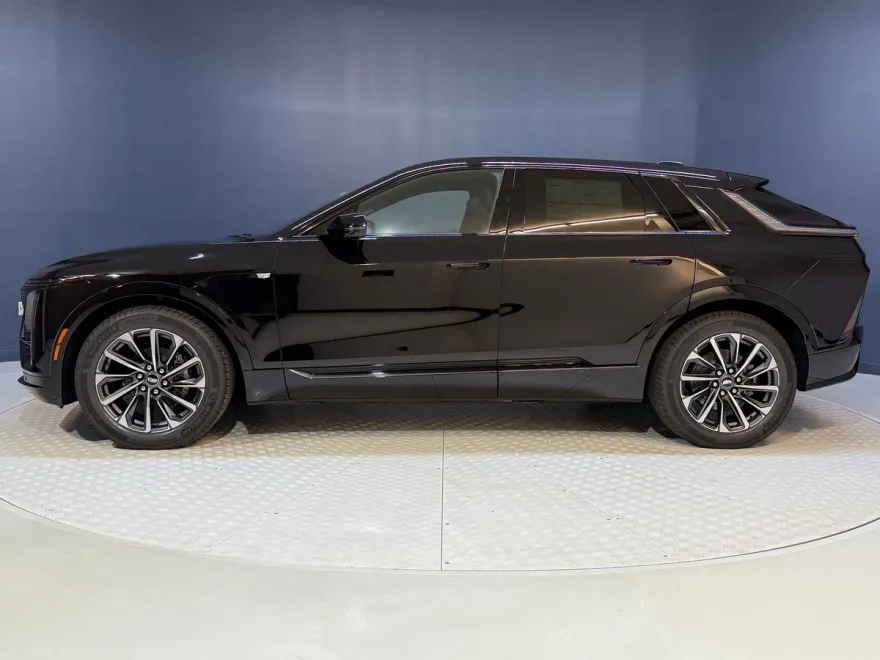 2026 Cadillac Lyriq Sport photo 1