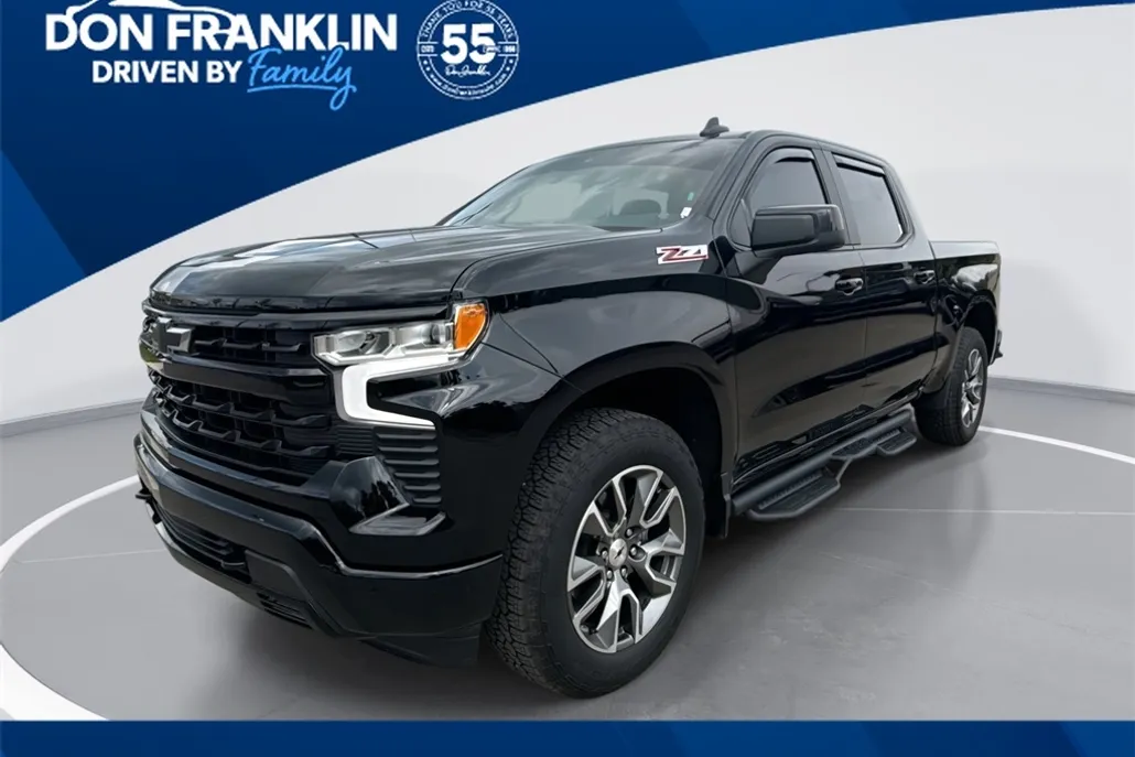 2024 Chevrolet Silverado 1500 RST photo 1
