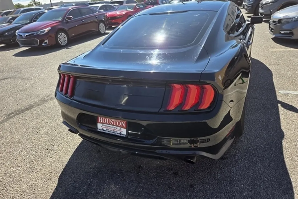 2018 Ford Mustang EcoBoost photo 1