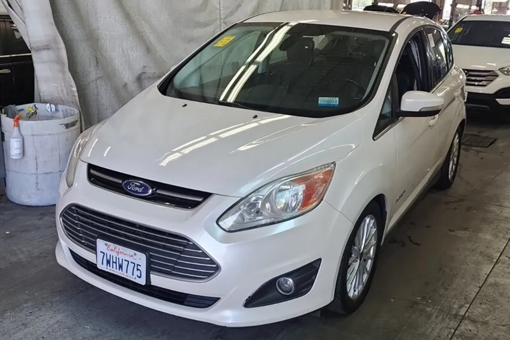 2016 Ford C-Max Hybrid SEL photo 1