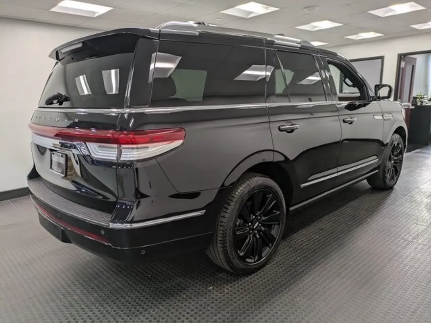 2022 Lincoln Navigator Reserve photo 1