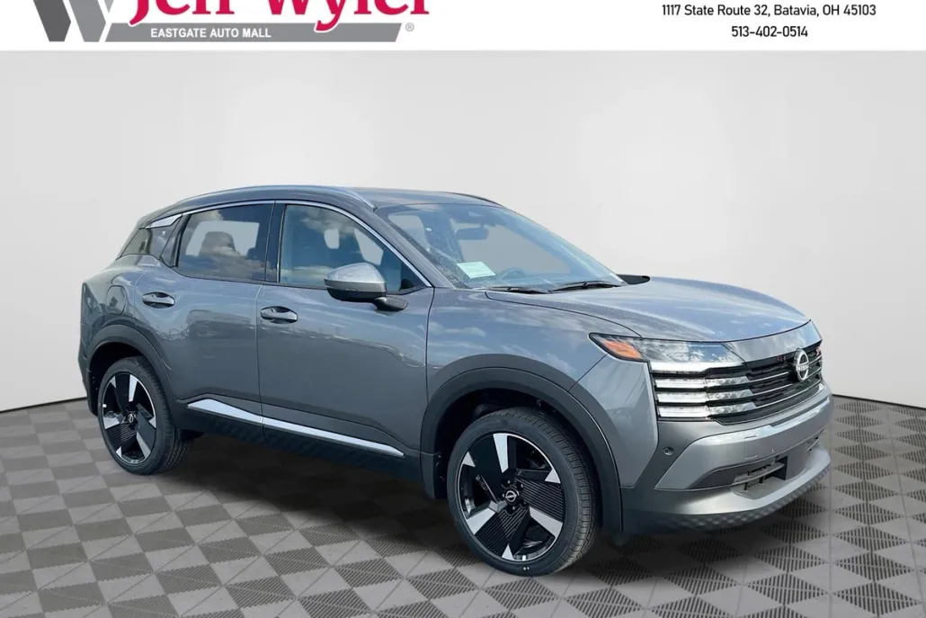 2025 Nissan Kicks SR photo 1